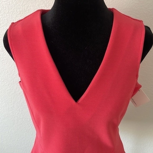 NWT Halogen Coral Zipper Back Sleeveless Peplum Top 0048 - Picture 2 of 10